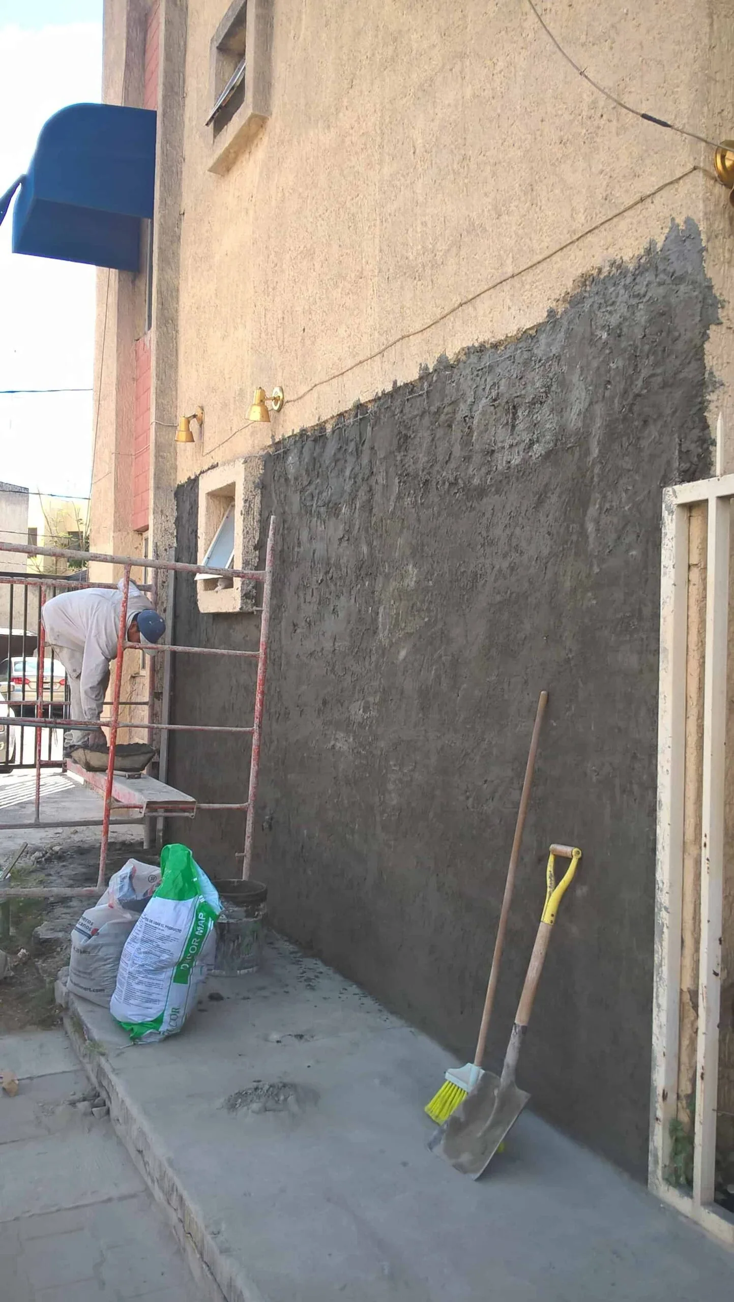 Estructuras 15 Aplanado estructural en muro exterior